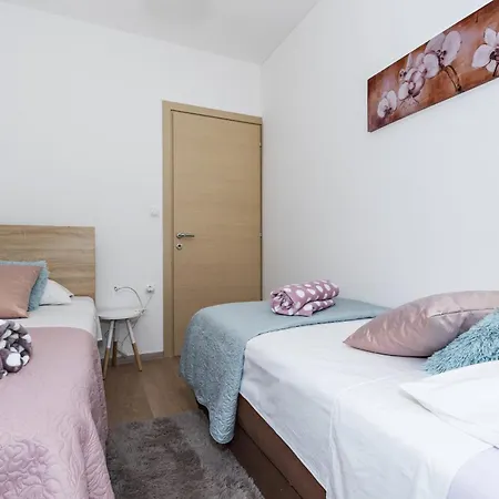 Apartment My Dalmatia - Sea View Roza With Shared Swimming Pool *