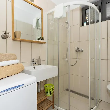 Apartment My Dalmatia - Sea View Roza With Shared Swimming Pool